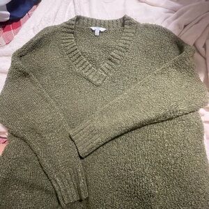 Time and Tru Olive V-Neck Sweater Soft knit Olive green